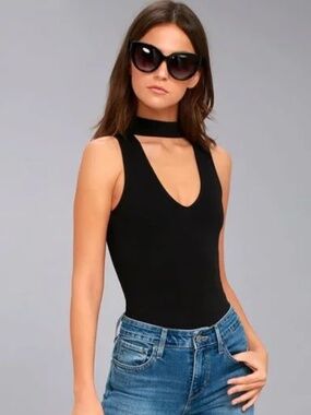 EUC Lulus Choker Style Black Body Suit Sleeveless Snap Closure Size Small